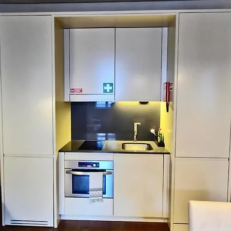 Apartman Modern Roof View