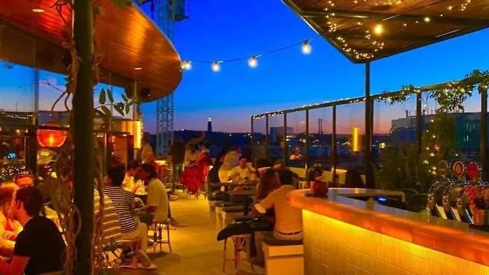 Διαμέρισμα Modern I Roof View *