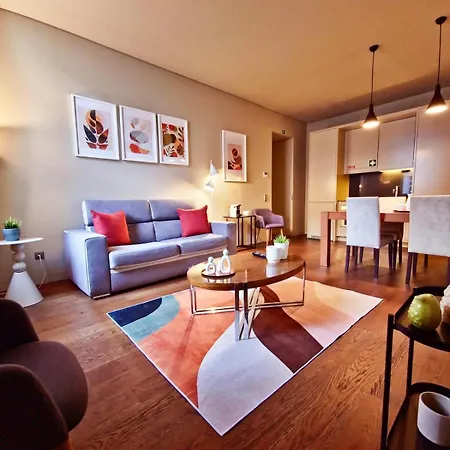 Modern I Roof View דירה