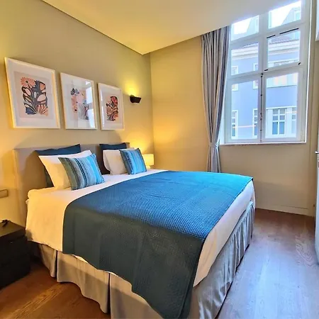 Modern I Roof View Лиссабон